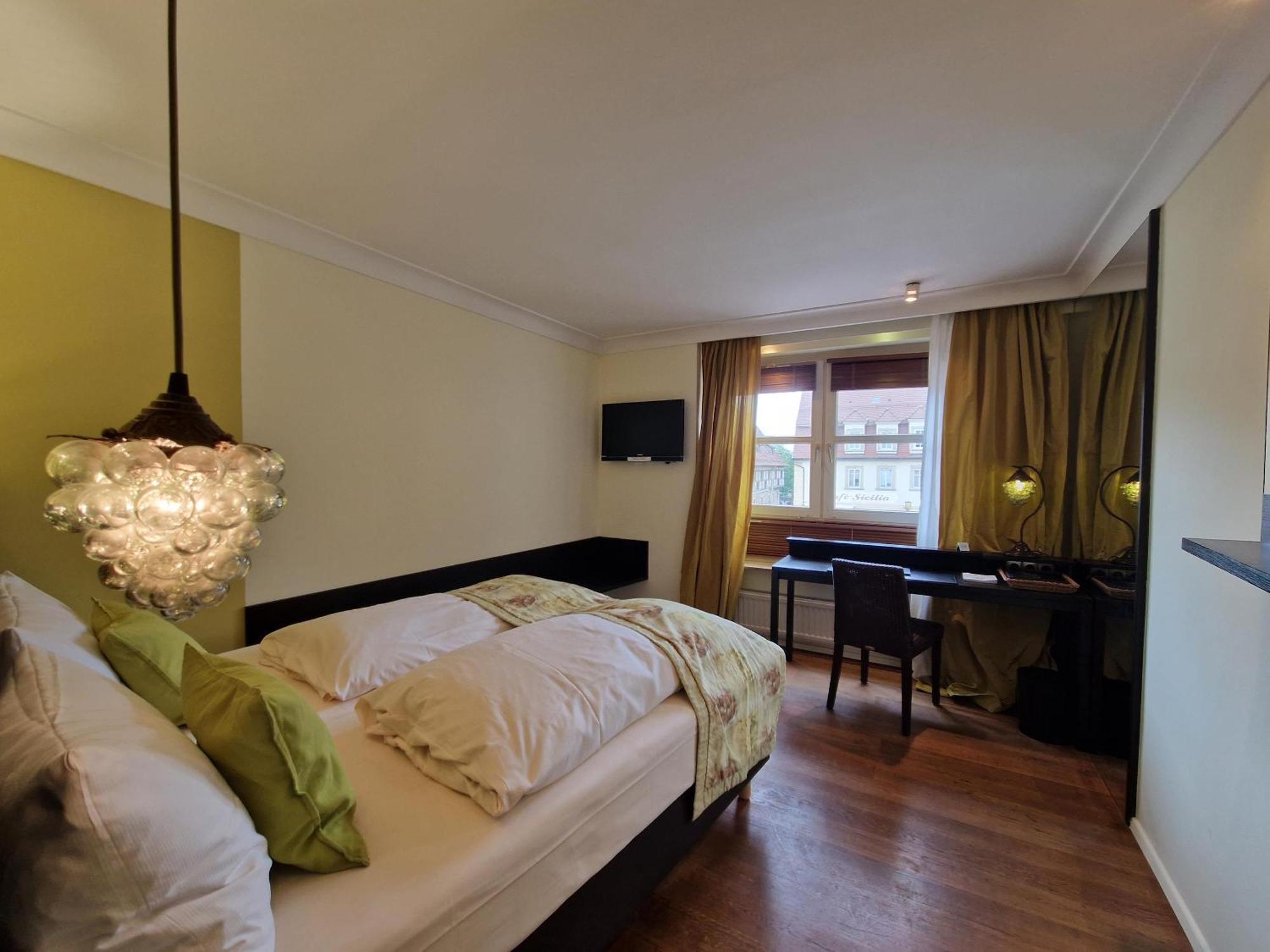 Laurentius Boutique-Hotel & Restaurant Weikersheim Exteriör bild