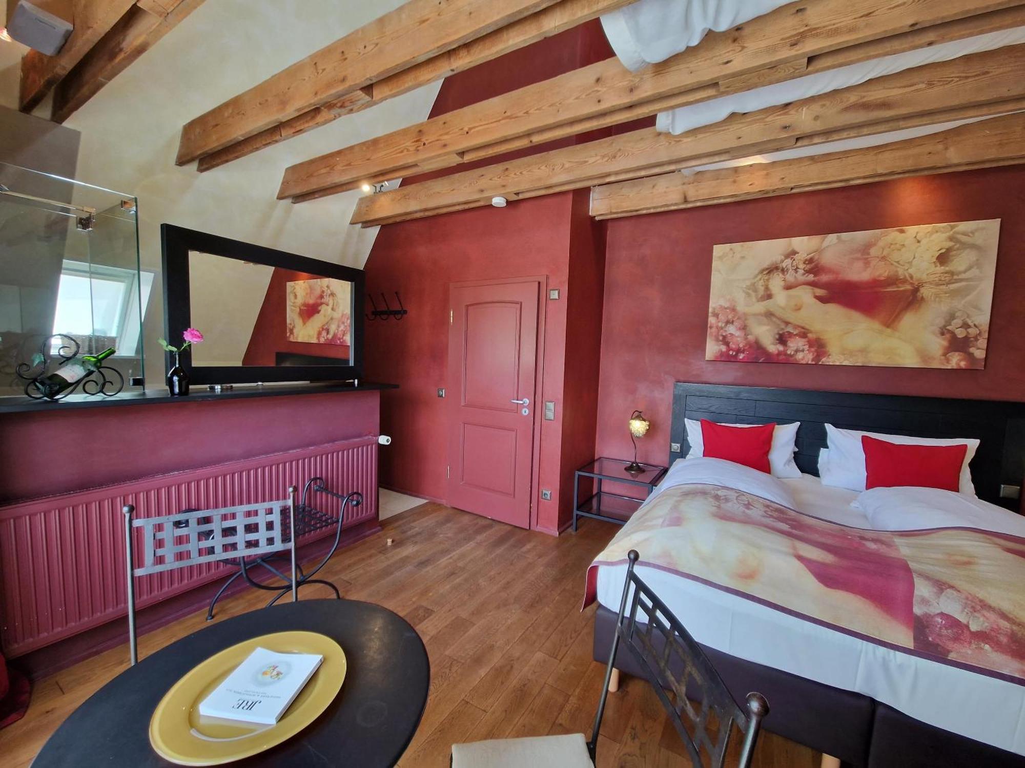 Laurentius Boutique-Hotel & Restaurant Weikersheim Exteriör bild
